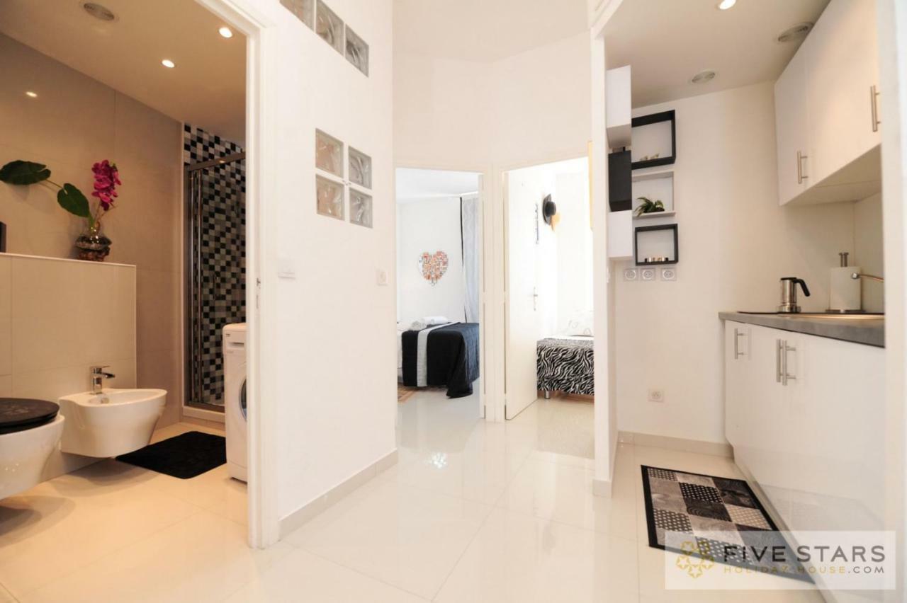 Mini Suite Bijou - Five Stars Holiday House นีซ ภายนอก รูปภาพ
