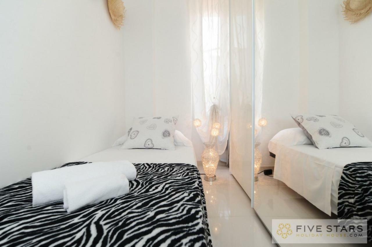 Mini Suite Bijou - Five Stars Holiday House นีซ ภายนอก รูปภาพ