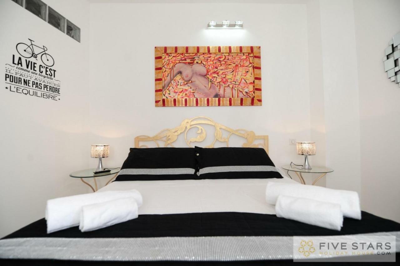 Mini Suite Bijou - Five Stars Holiday House นีซ ภายนอก รูปภาพ