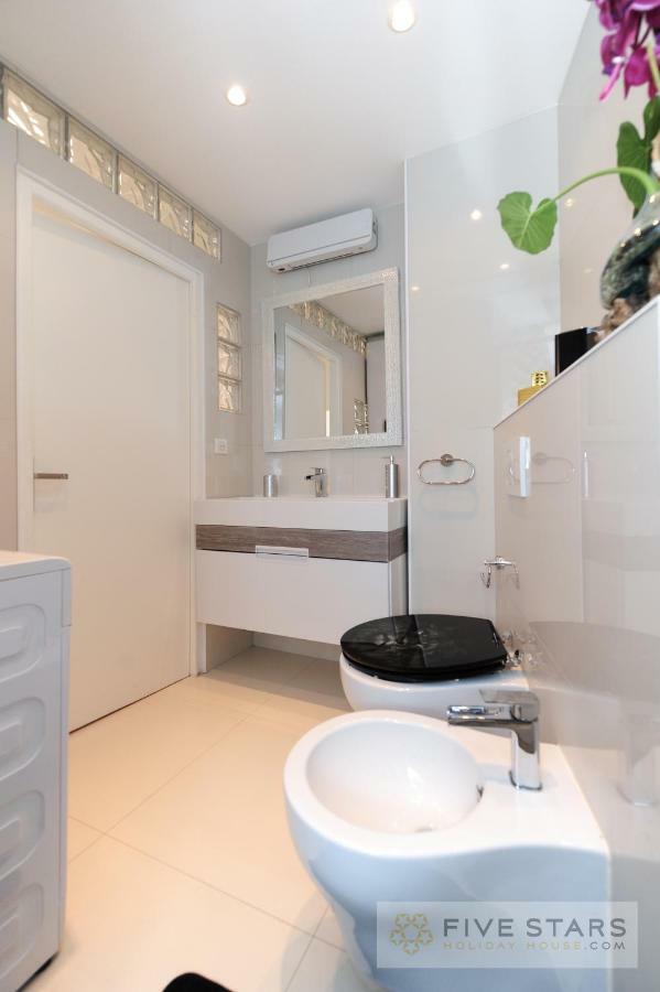 Mini Suite Bijou - Five Stars Holiday House นีซ ภายนอก รูปภาพ